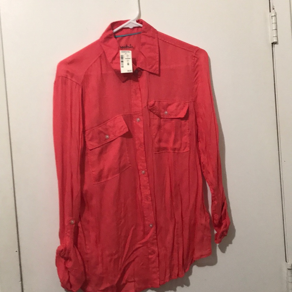 Button down - Picture 2 of 2